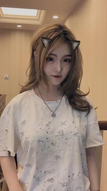 l李嘉慧(9.9号直播上新) - didididiid - kol 数据,网红排行榜